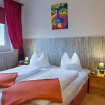 H&h Im Herzen Der Stadt Teilweise Mit Balkon Ruhig Zentral Modern Mit Kueche * Грайфсвальд