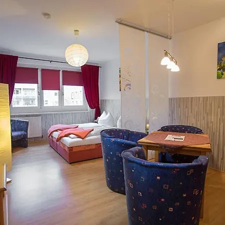 H&h Im Herzen Der Stadt Teilweise Mit Balkon Ruhig Zentral Modern Mit Kueche