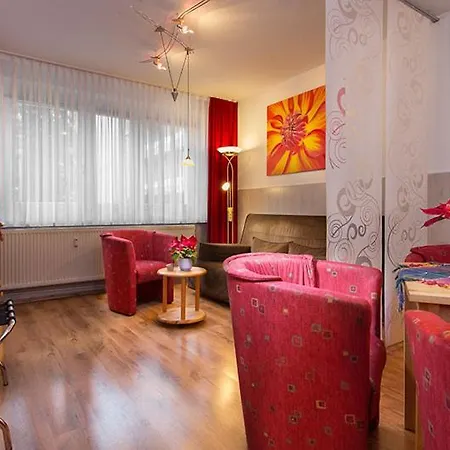 H&h Im Herzen Der Stadt Teilweise Mit Balkon Ruhig Zentral Modern Mit Kueche