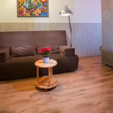 H&h Im Herzen Der Stadt Teilweise Mit Balkon Ruhig Zentral Modern Mit Kueche *