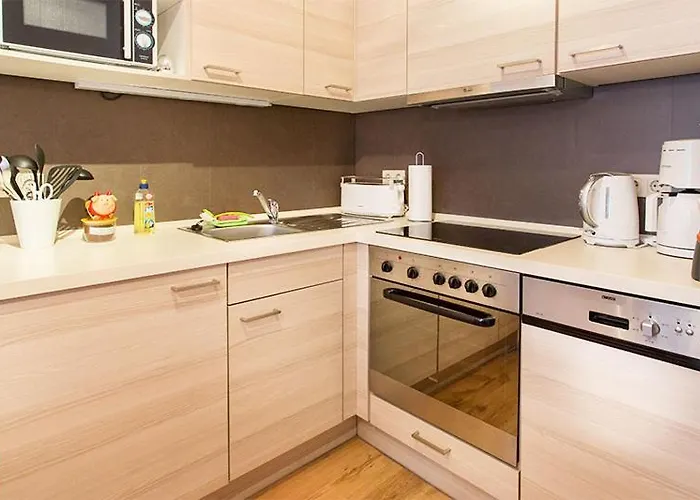 H&h Im Herzen Der Stadt Teilweise Mit Balkon Ruhig Zentral Modern Mit Kueche Διαμέρισμα Γκράιφσβαλντ