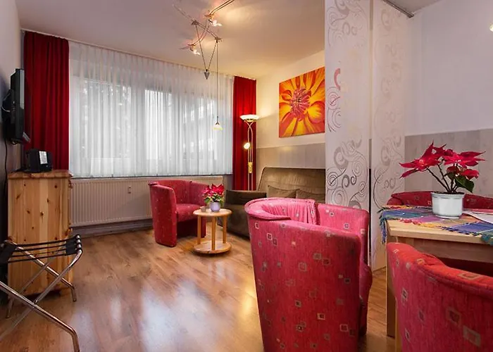 H&h Im Herzen Der Stadt Teilweise Mit Balkon Ruhig Zentral Modern Mit Kueche