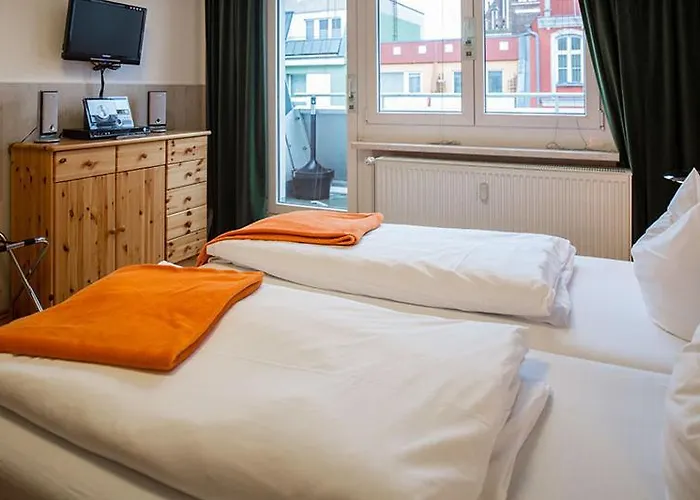 H&h Im Herzen Der Stadt Teilweise Mit Balkon Ruhig Zentral Modern Mit Kueche