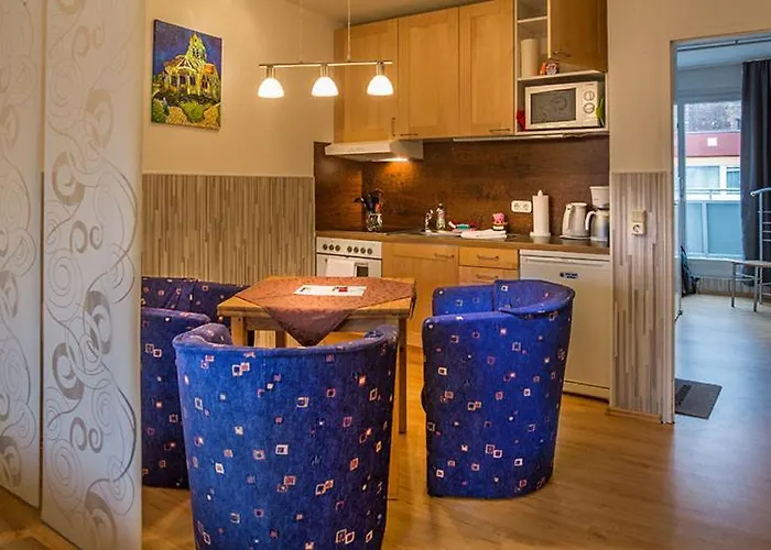 H&h Im Herzen Der Stadt Teilweise Mit Balkon Ruhig Zentral Modern Mit Kueche Γκράιφσβαλντ